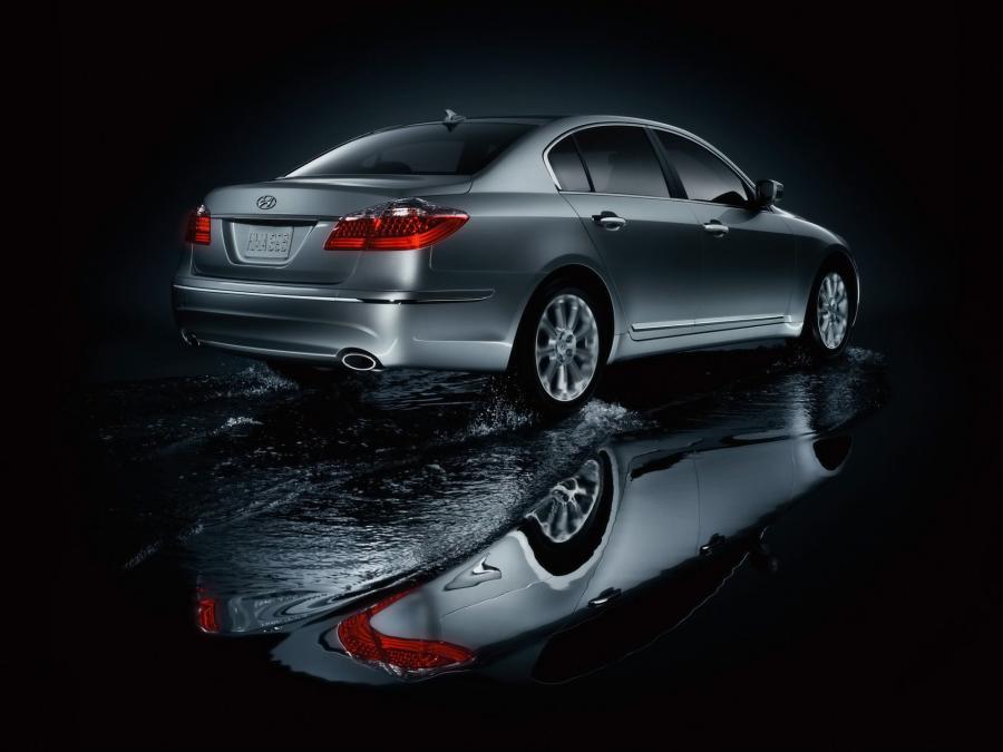  Hyundai Genesis Sedan 2009 года  (фото 43 из 47)